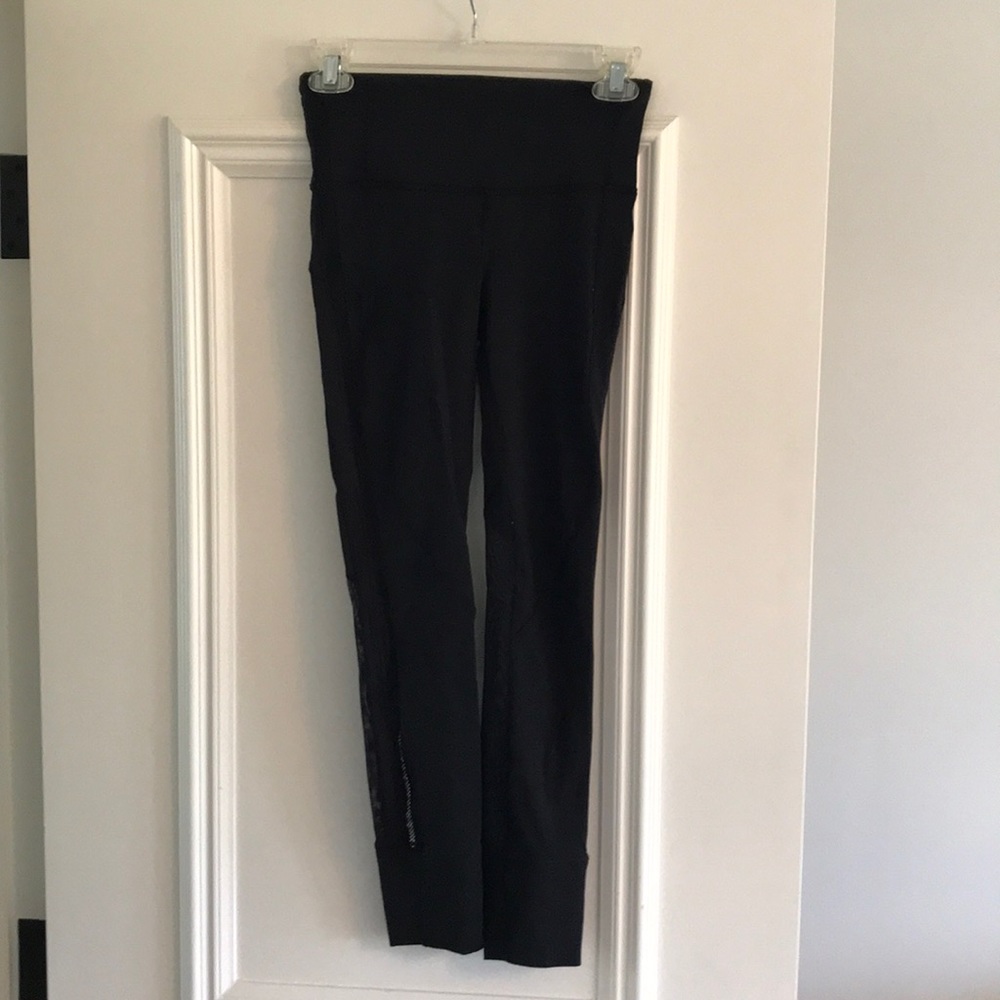 Lulu lemon size 2 capri leggings